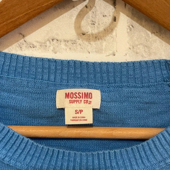 Women’s Mossimo blue and pink horizontal striped lightweight sweater, Small - Picture 3 of 4